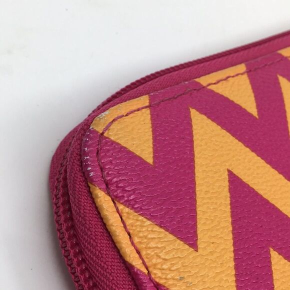 Vera Bradley Ziggy Zags Chevron Accordion Wallet - Picture 10 of 16